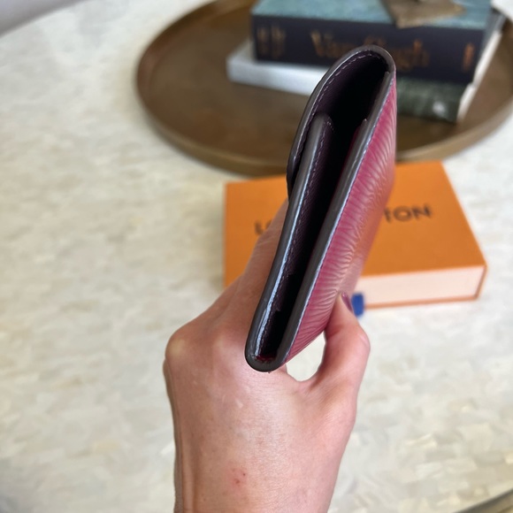 Louis Vuitton Wallet - Picture 8 of 10